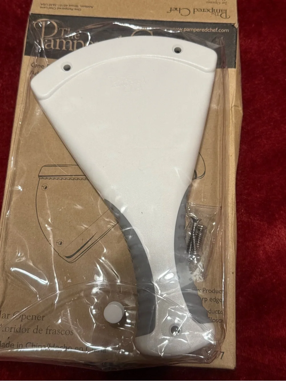 The Pampered Chef Tan Jar Opener Boxed Kitchen Tool